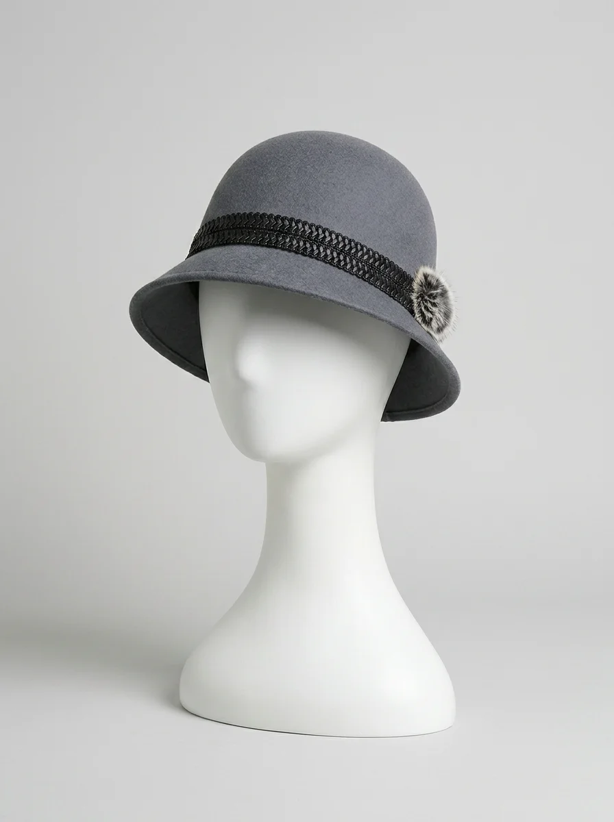 Chapeau cloche laine pompom doux style rétro femme - Vue 9 - Chapeau cloche